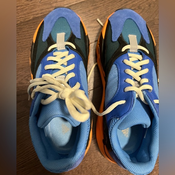 adidas Yeezy Boost 700 Bright
Blue - Picture 2 of 12